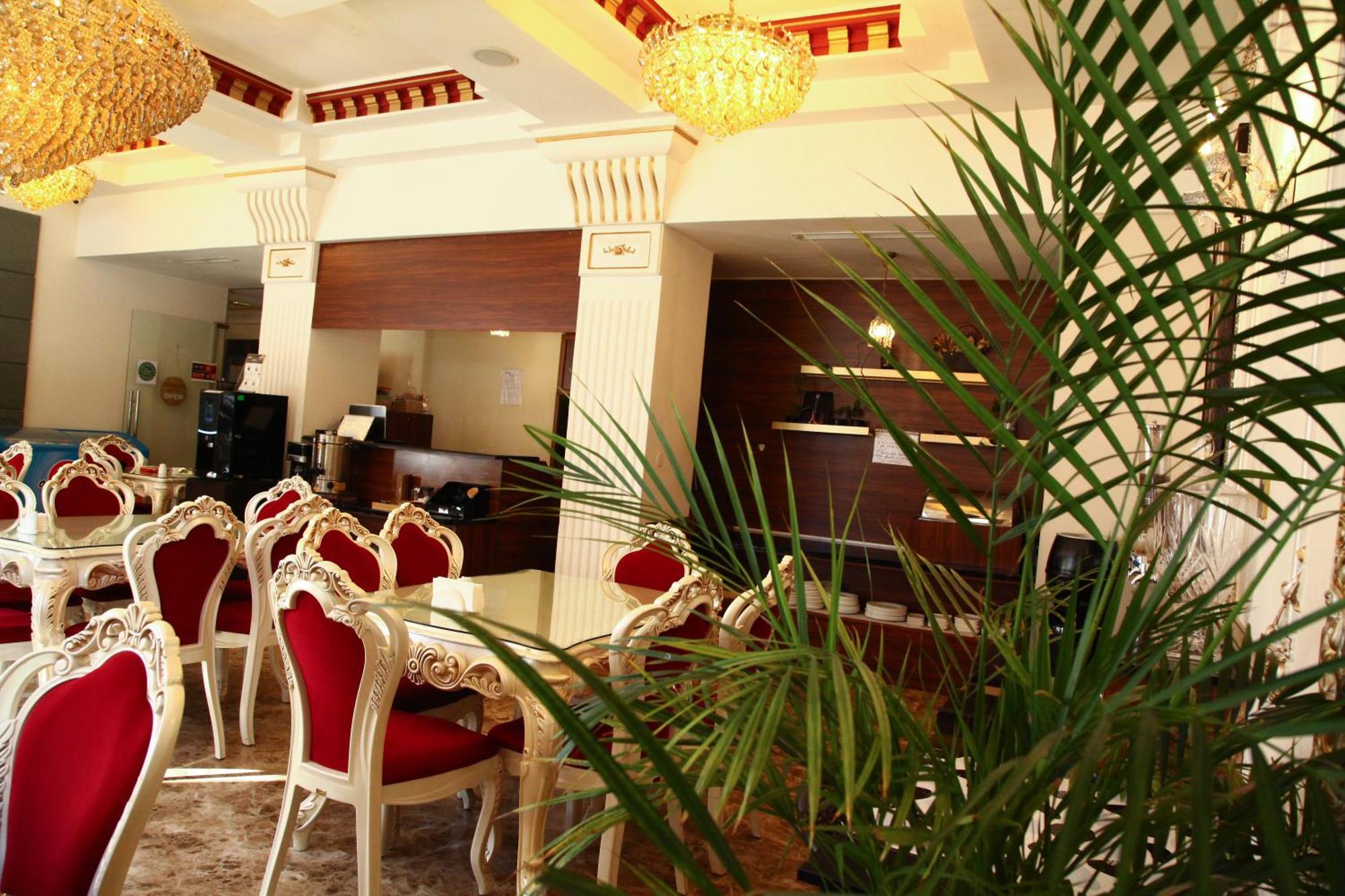 Aqua Hotel Тбилиси Екстериор снимка