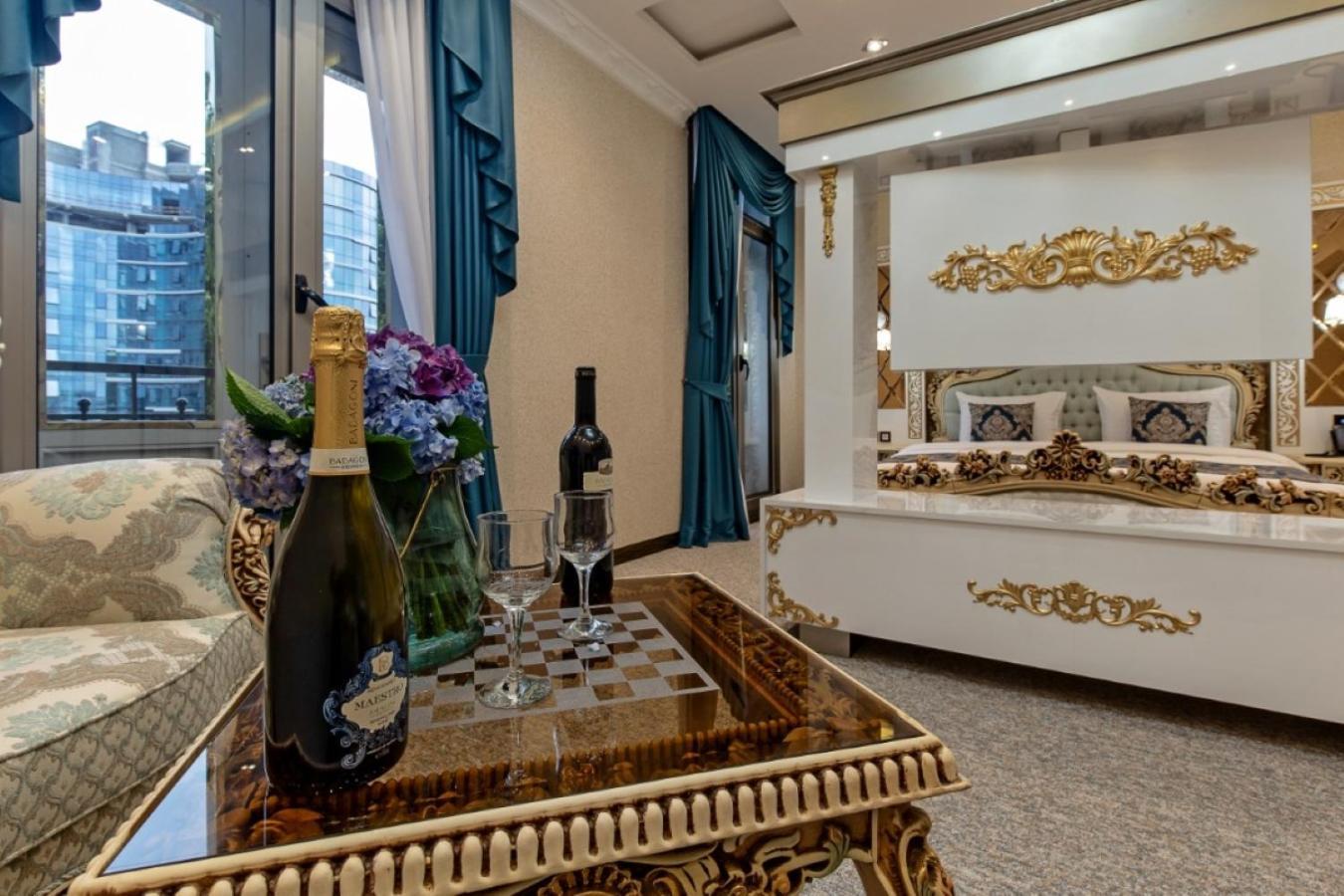 Aqua Hotel Тбилиси Екстериор снимка