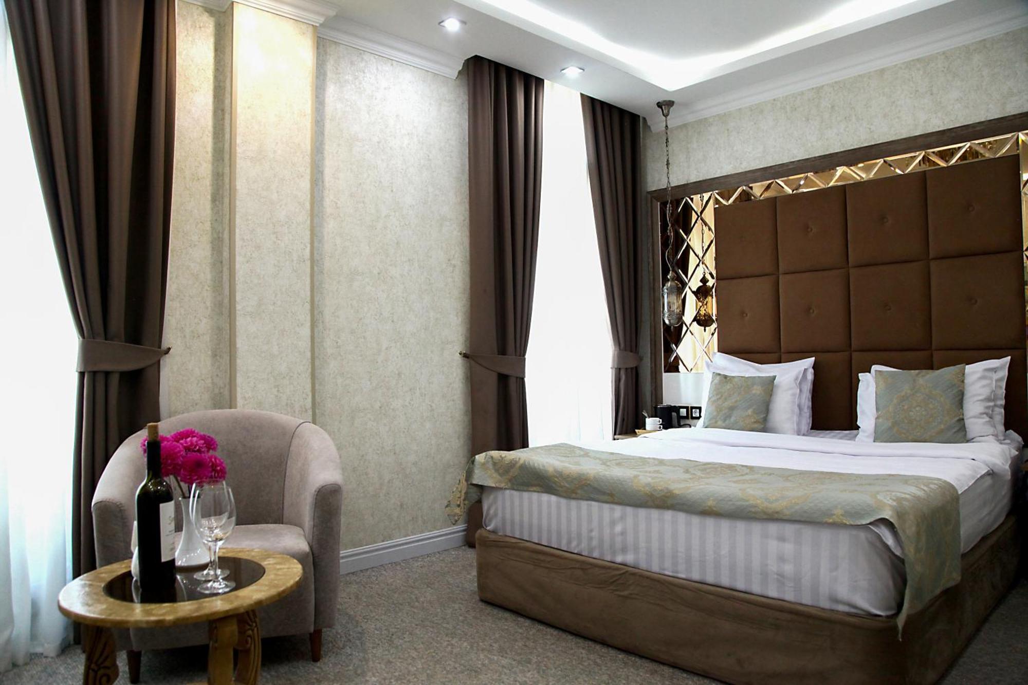 Aqua Hotel Тбилиси Екстериор снимка